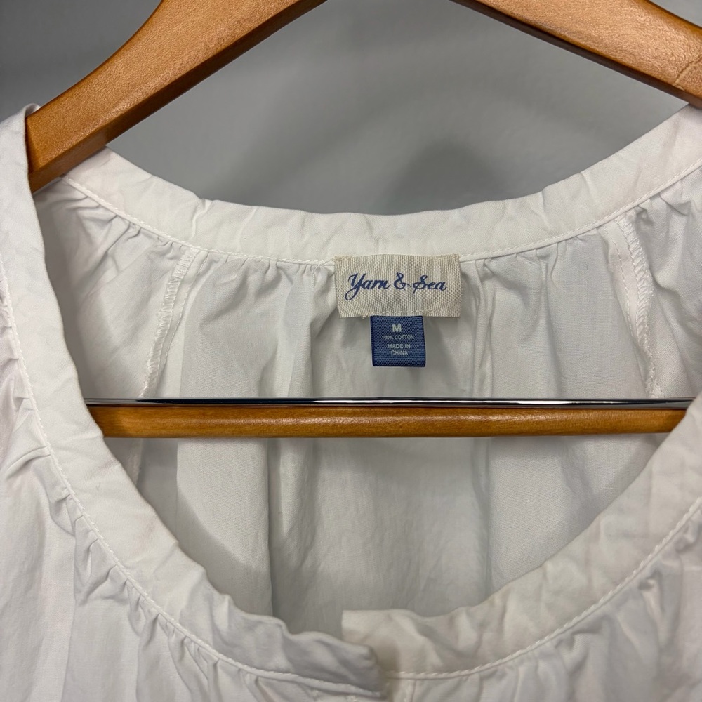 🌊 100% Cotton White Puff-Sleeve Button Front Blouse - Picture 3 of 5